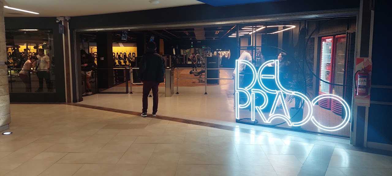 Entrada de Del Prado Fitness Center